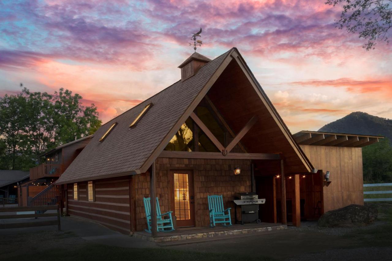 Romantic A-Frame Private Hottub Firepit Neargsmnp Севьервилл Экстерьер фото